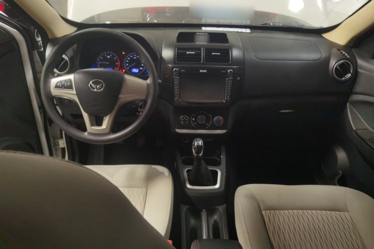 Used HYOSOW H2 2016 H2E 1.5L Elite Model BJ415B Center Console