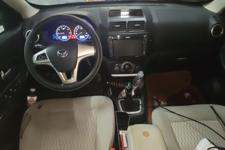 Used HYOSOW H2 2016 H2E 1.5L Elite Model BJ415B Center Console