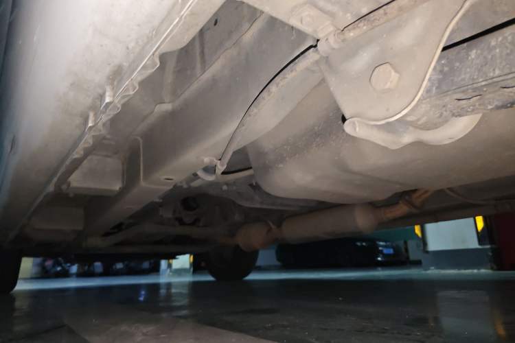 Used HYOSOW H2 2016 H2E 1.5L Fashion Model BJ415B Chassis Rear Left