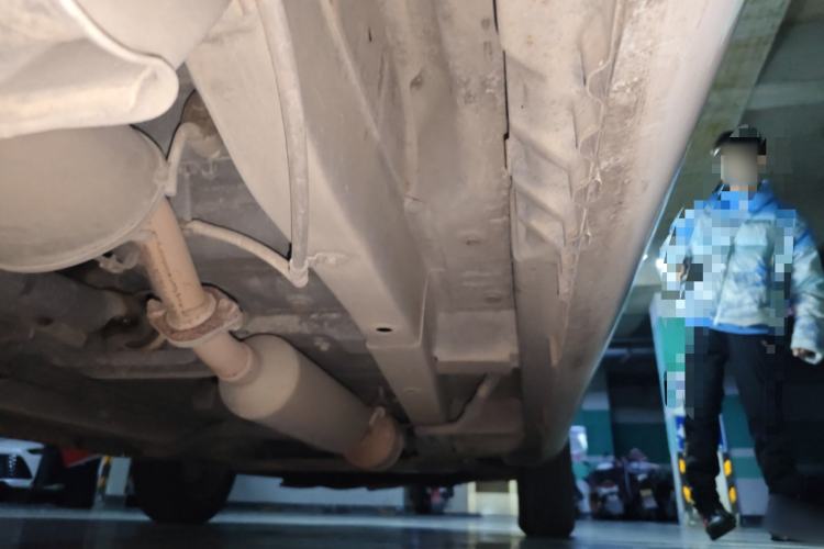 Used HYOSOW H2 2016 H2E 1.5L Fashion Model BJ415B Chassis Rear Right
