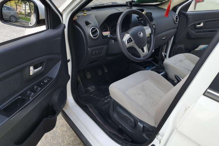 Used HYOSOW H2 2016 H2E 1.5L Elite Model BJ415B Driver Seat