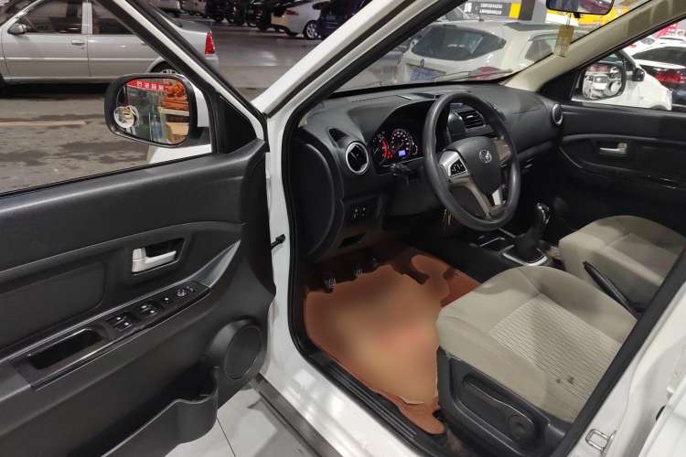 Used HYOSOW H2 2016 H2E 1.5L Elite Model BJ415B Driver Seat