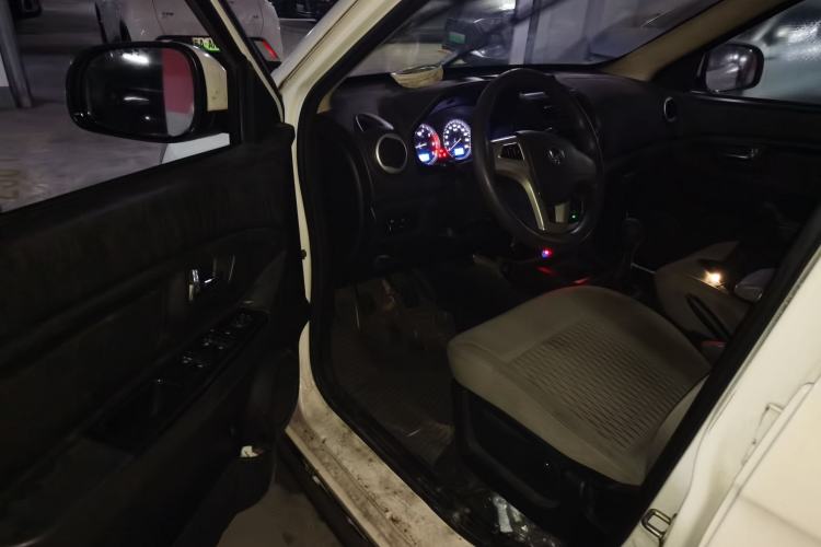 Used HYOSOW H2 2016 H2E 1.5L Elite Model BJ415B Driver Seat
