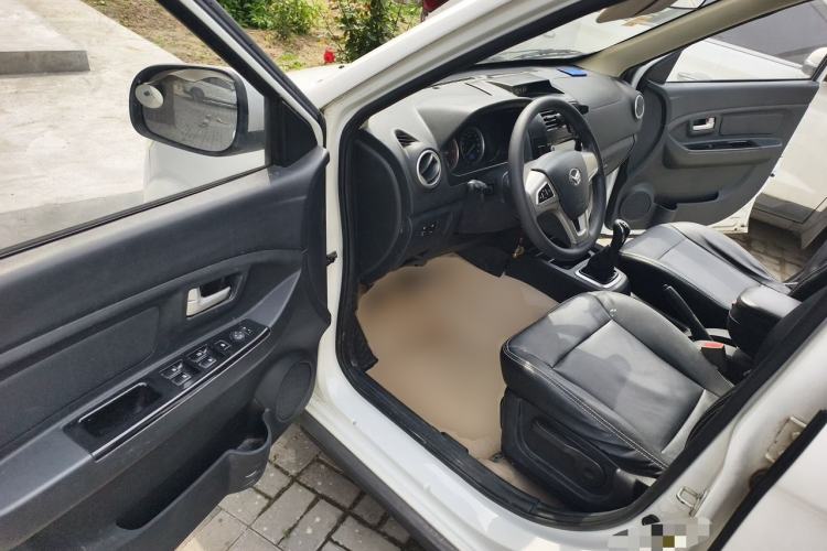 Used HYOSOW H2 2016 H2E 1.5L Elite Model BJ415B Driver Seat