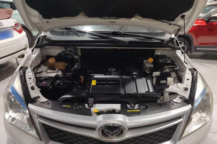 Used HYOSOW H2 2016 H2E 1.5L Elite Model BJ415B Engine Bay