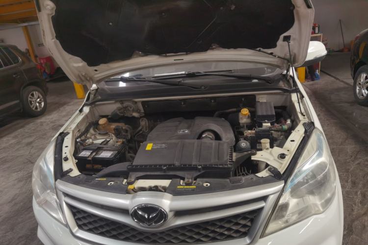 Used HYOSOW H2 2016 H2E 1.5L Elite Model BJ415B Engine Bay