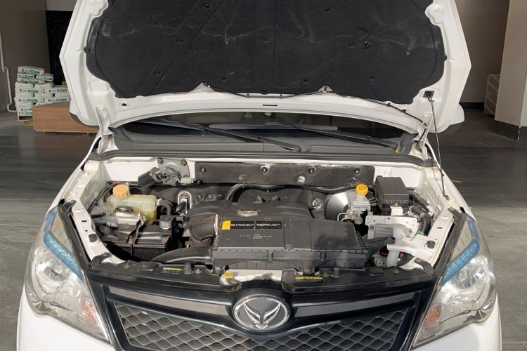 Used HYOSOW H2 2016 H2E 1.5L Classic Model BJ415A Engine Bay