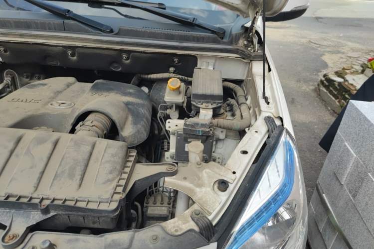 Used HYOSOW H2 2016 H2E 1.5L Elite Model BJ415B Engine Bay Left