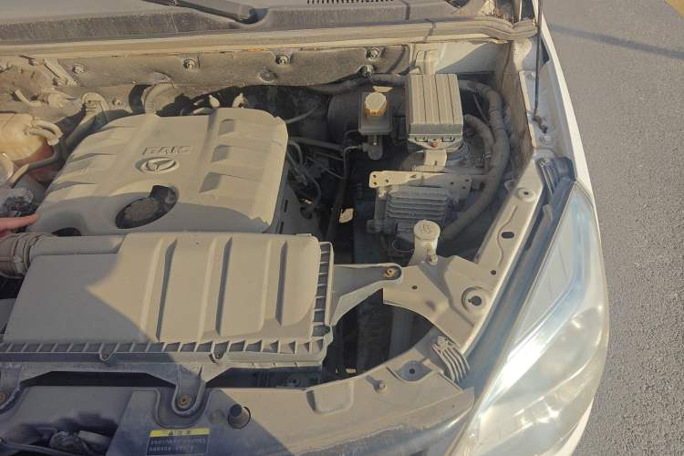 Used HYOSOW H2 2016 H2E 1.5L Classic Model BJ415A Engine Bay Left