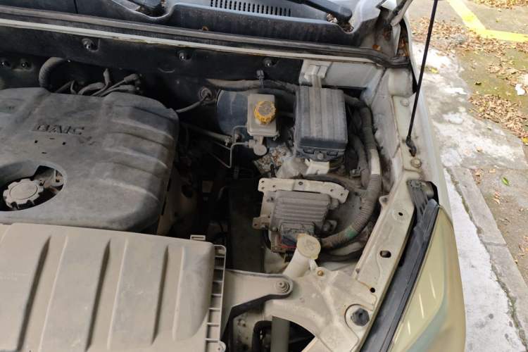 Used HYOSOW H2 2016 H2E 1.5L Classic Model BJ415A Engine Bay Left