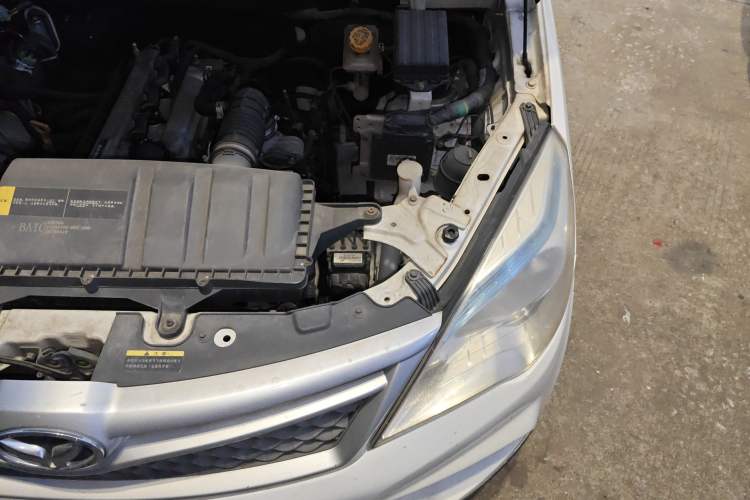 Used HYOSOW H2 2016 H2E 1.5L Elite Model BJ415B Engine Bay Left