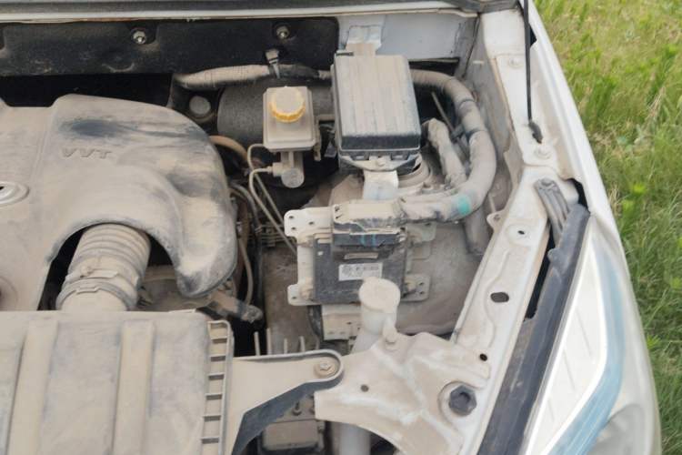 Used HYOSOW H2 2016 H2E 1.5L Elite Model BJ415B Engine Bay Left