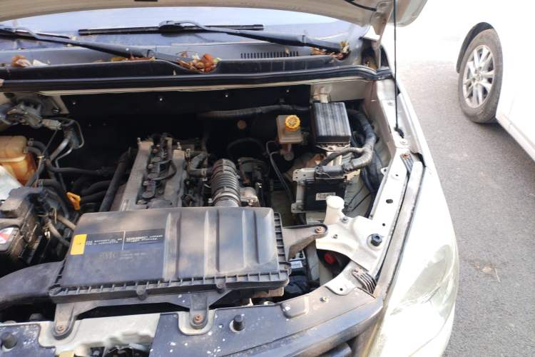 Used HYOSOW H2 2016 H2E 1.5L Fashion Model BJ415B Engine Bay Left