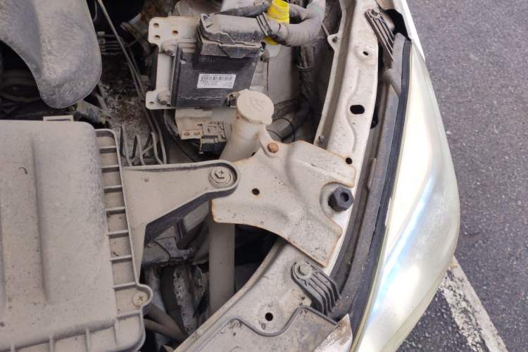 Used HYOSOW H2 2016 H2E 1.5L Elite Model BJ415B Engine Bay Left