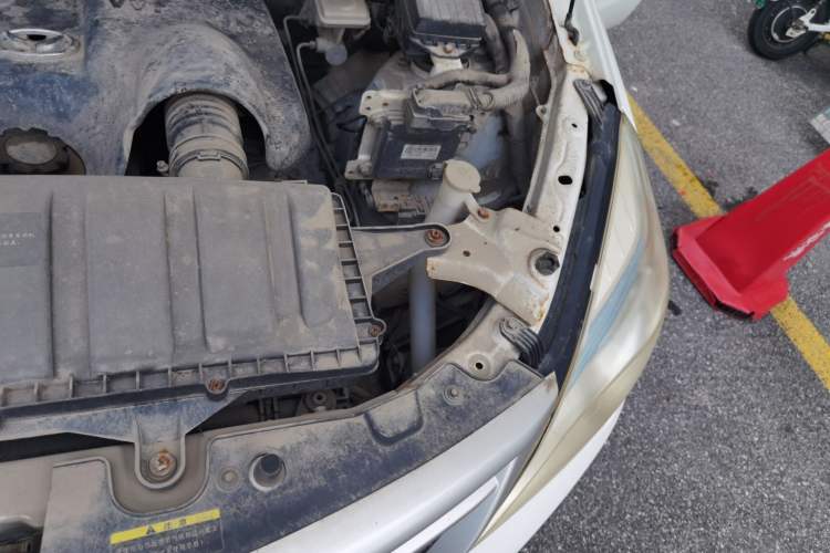 Used HYOSOW H2 2016 H2E 1.5L Elite Model BJ415B Engine Bay Left