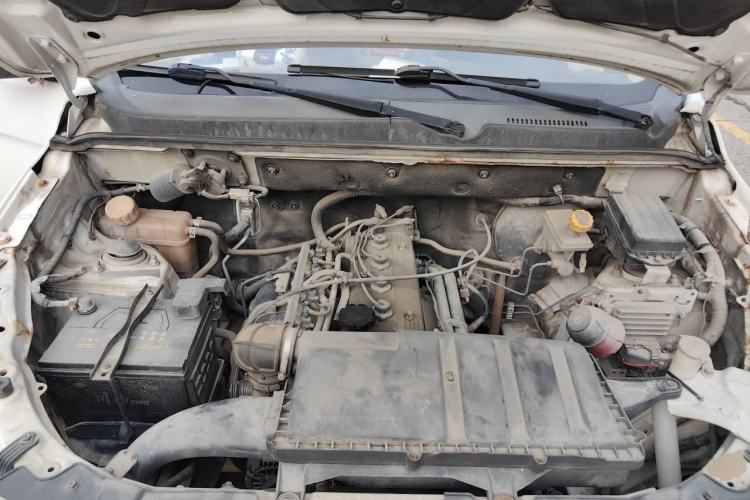 Used HYOSOW H2 2016 H2E 1.5L Fashion Model BJ415B Engine Bay