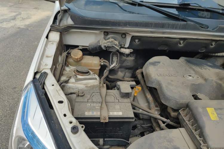 Used HYOSOW H2 2016 H2E 1.5L Elite Model BJ415B Engine Bay Right