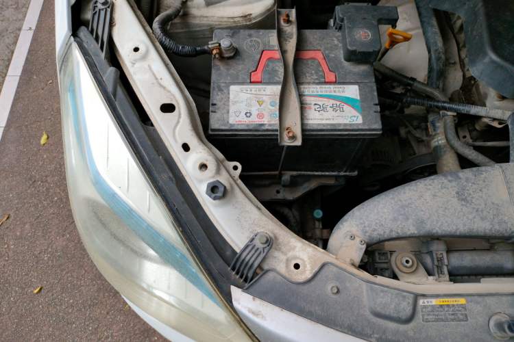 Used HYOSOW H2 2016 H2E 1.5L Elite Model BJ415B Engine Bay Right
