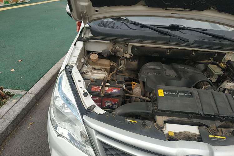 Used HYOSOW H2 2016 H2E 1.5L Elite Model BJ415B Engine Bay Right