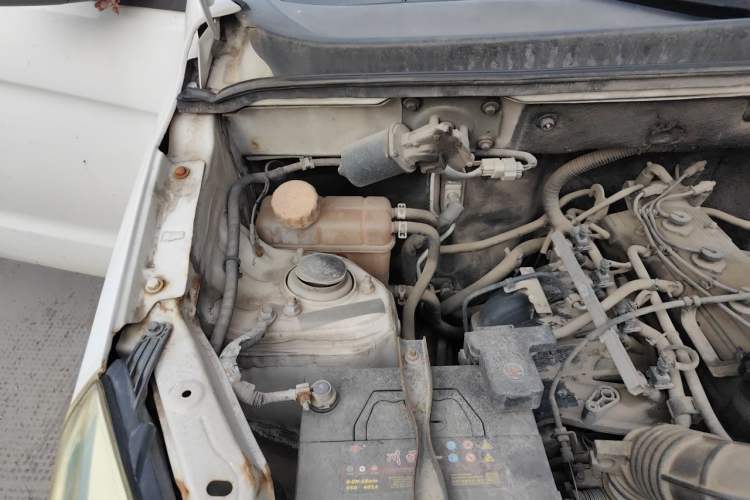 Used HYOSOW H2 2016 H2E 1.5L Fashion Model BJ415B Engine Bay Right