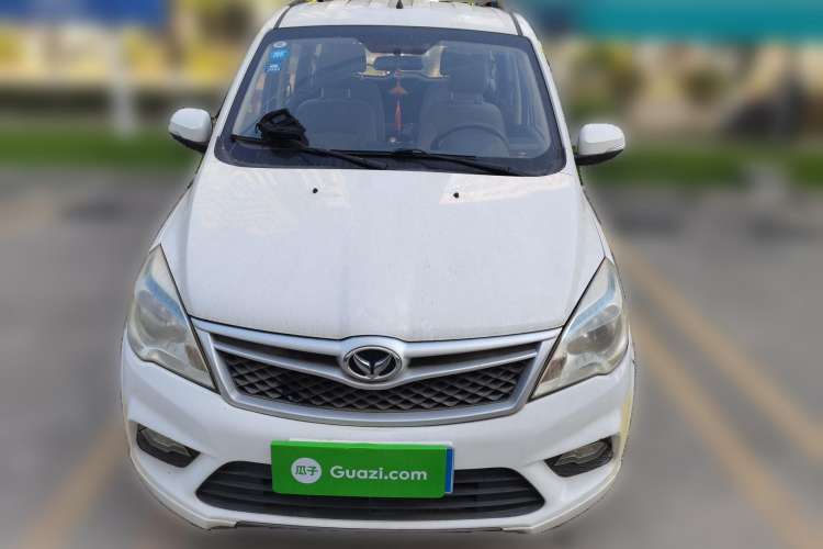 Used HYOSOW H2 2016 H2E 1.5L Elite Model BJ415B Front