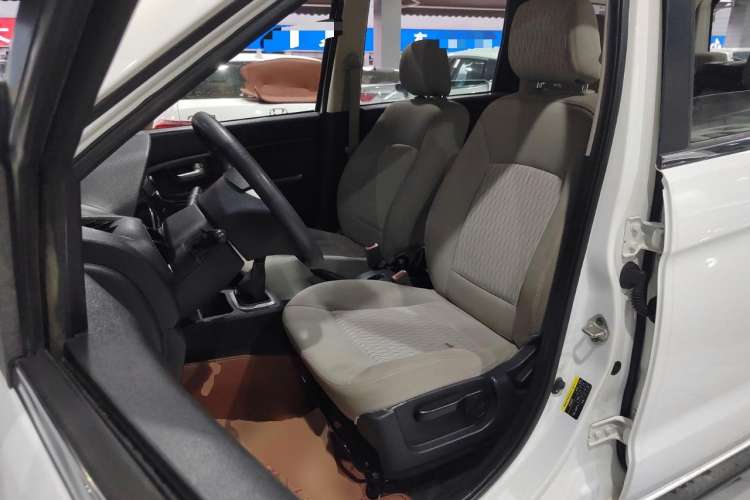 Used HYOSOW H2 2016 H2E 1.5L Elite Model BJ415B Left Front Seat