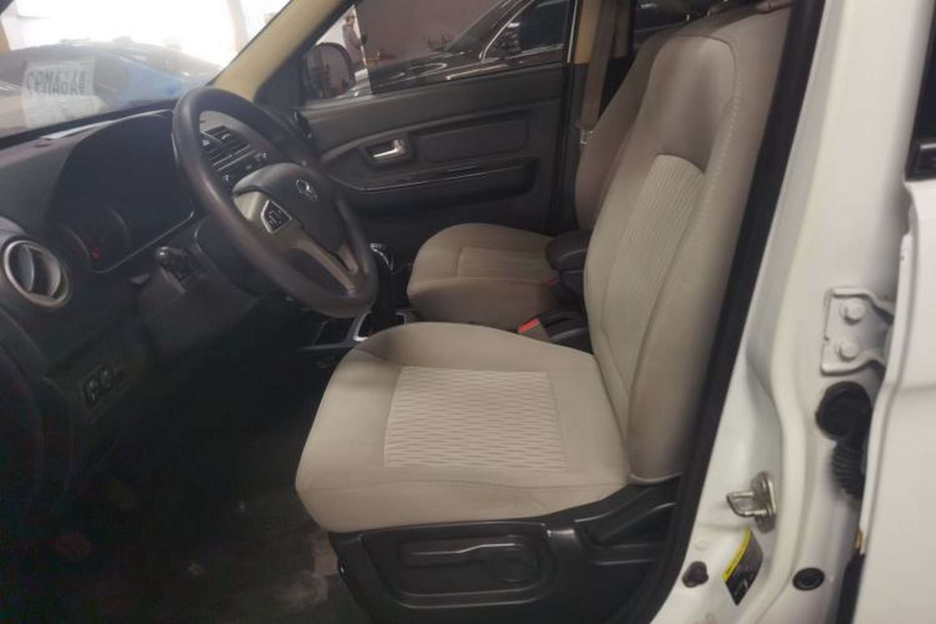 Used HYOSOW H2 2016 H2E 1.5L Elite Model BJ415B Left Front Seat
