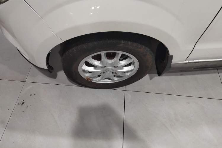 Used HYOSOW H2 2016 H2E 1.5L Elite Model BJ415B Left Front Wheel Hub