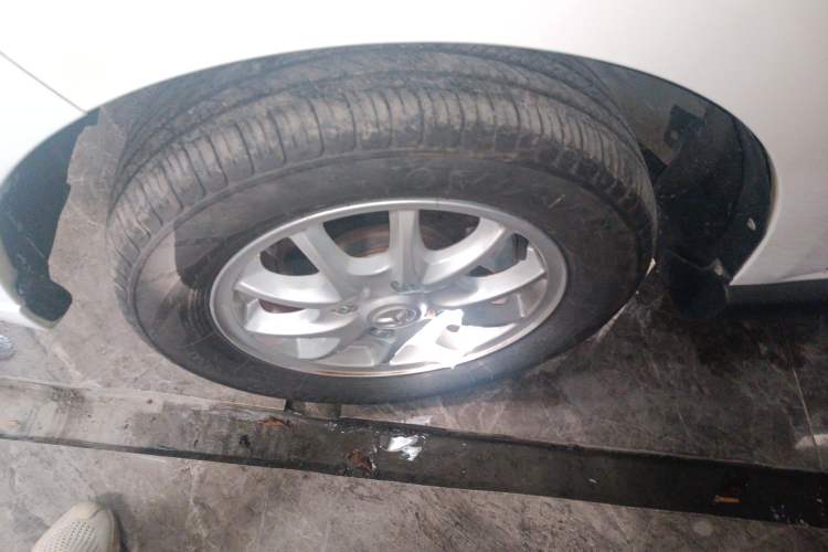 Used HYOSOW H2 2016 H2E 1.5L Elite Model BJ415B Left Front Wheel Hub
