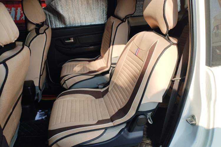 Used HYOSOW H2 2016 H2E 1.5L Fashion Model BJ415B Left Rear Seat