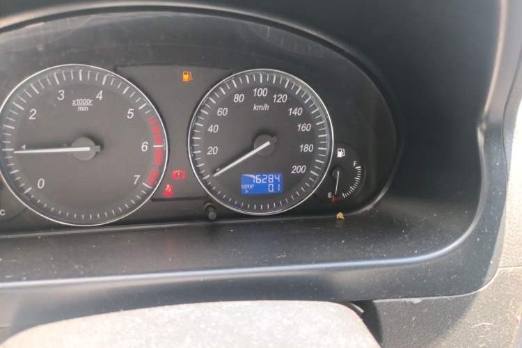 Used HYOSOW H2 2016 H2E 1.5L Classic Model BJ415A Odometer Close Up