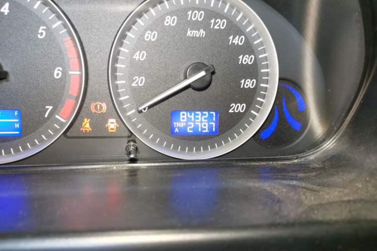 Used HYOSOW H2 2016 H2E 1.5L Elite Model BJ415B Odometer Close Up