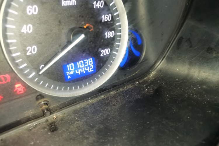 Used HYOSOW H2 2016 H2E 1.5L Elite Model BJ415B Odometer Close Up