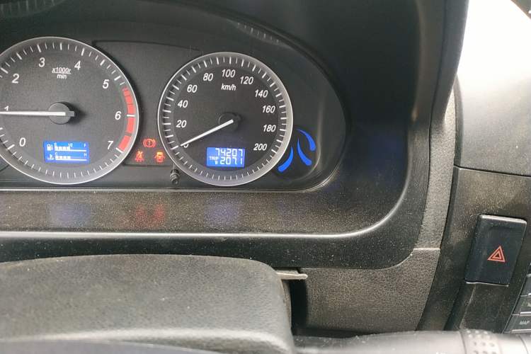 Used HYOSOW H2 2016 H2E 1.5L Elite Model BJ415B Odometer Close Up