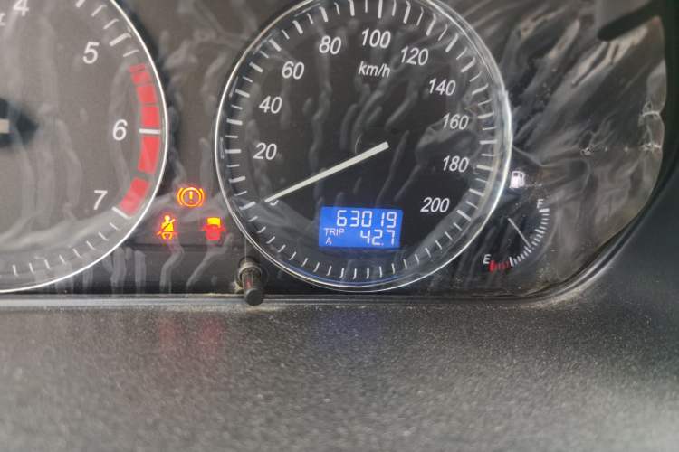 Used HYOSOW H2 2016 H2E 1.5L Elite Model BJ415B Odometer Close Up