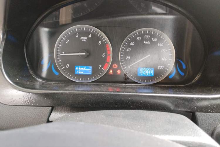 Used HYOSOW H2 2016 H2E 1.5L Elite Model BJ415B Odometer Close Up
