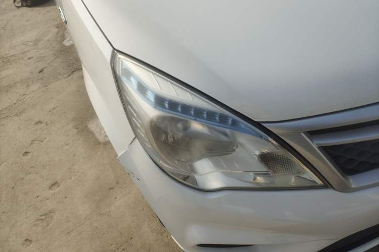 Used HYOSOW H2 2016 H2E 1.5L Elite Model BJ415B Right Front Headlight