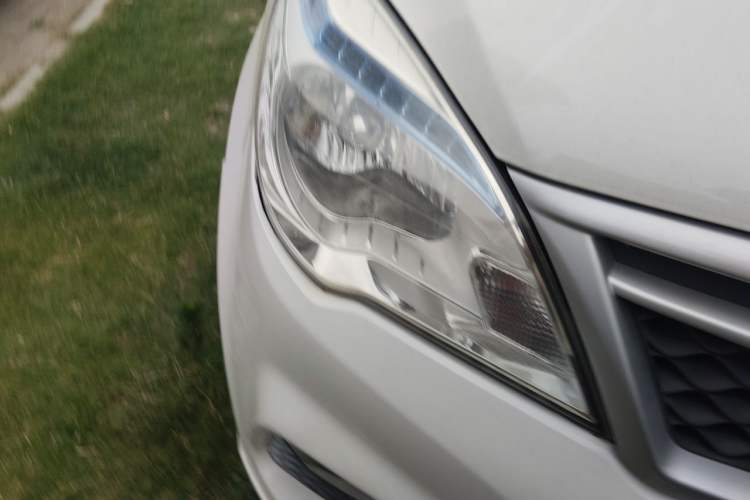 Used HYOSOW H2 2016 H2E 1.5L Elite Model BJ415B Right Front Headlight