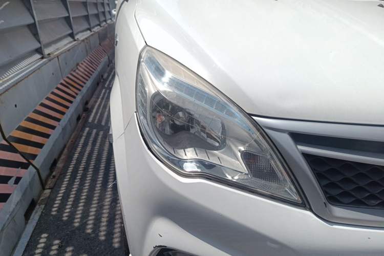 Used HYOSOW H2 2016 H2E 1.5L Elite Model BJ415B Right Front Headlight