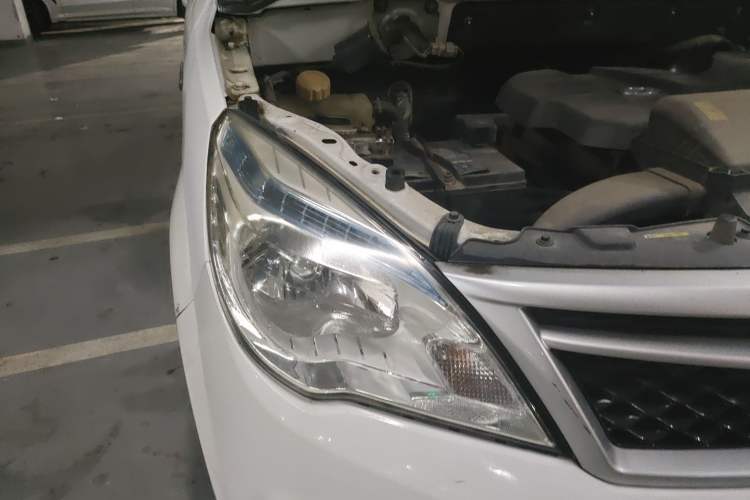Used HYOSOW H2 2016 H2E 1.5L Elite Model BJ415B Right Front Headlight