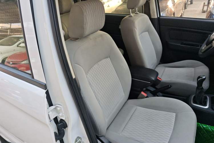 Used HYOSOW H2 2016 H2E 1.5L Classic Model BJ415A Right Front Seat