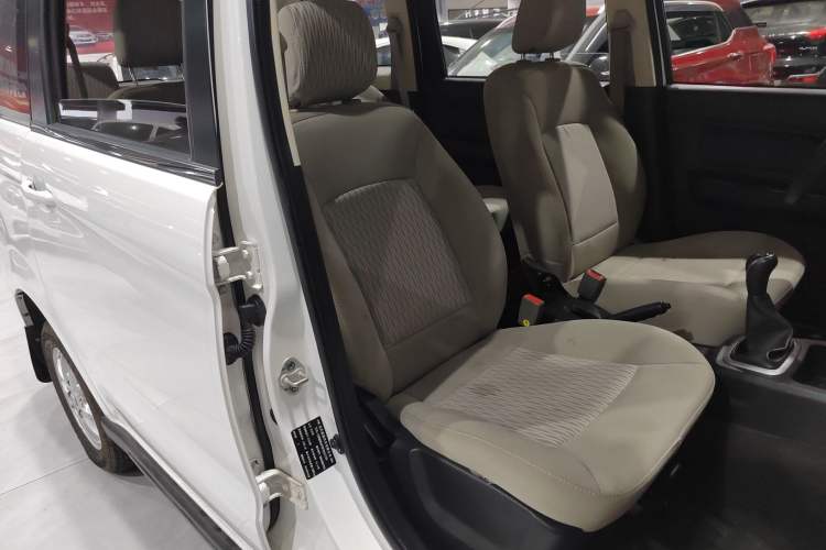 Used HYOSOW H2 2016 H2E 1.5L Elite Model BJ415B Right Front Seat