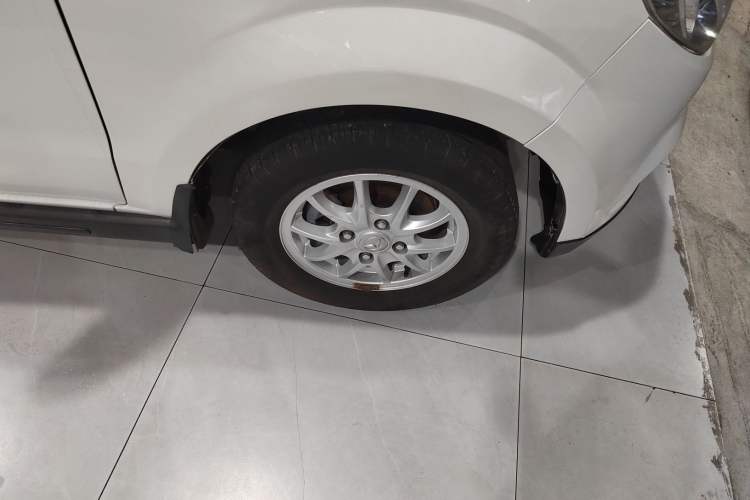 Used HYOSOW H2 2016 H2E 1.5L Elite Model BJ415B Right Front Wheel Hub