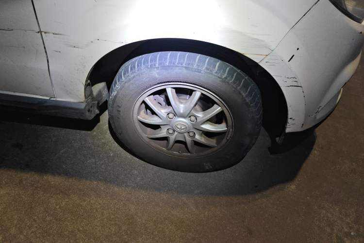 Used HYOSOW H2 2016 H2E 1.5L Elite Model BJ415B Right Front Wheel Hub