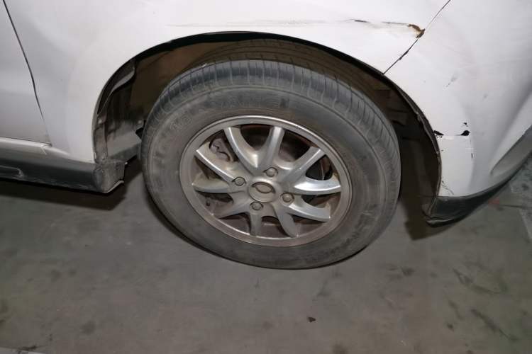 Used HYOSOW H2 2016 H2E 1.5L Elite Model BJ415B Right Front Wheel Hub