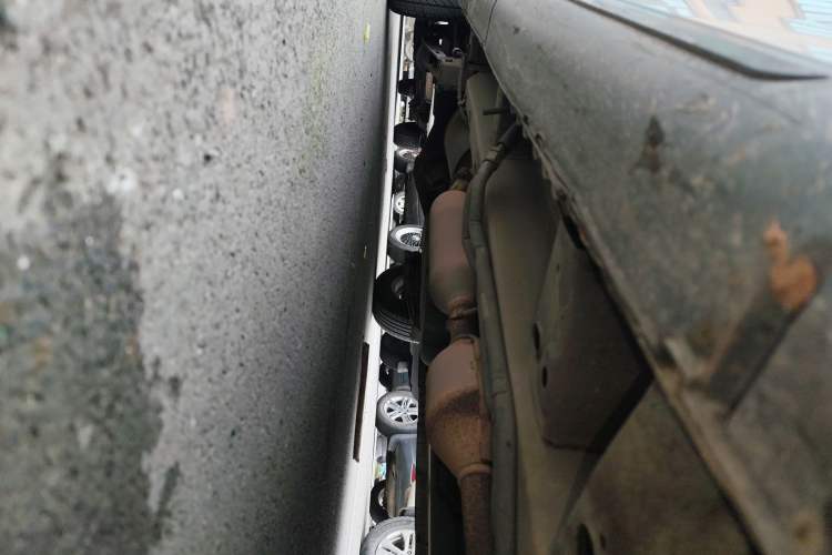 Used HYOSOW H2 2016 H2E 1.5L Elite Model BJ415B Right Side Sill
