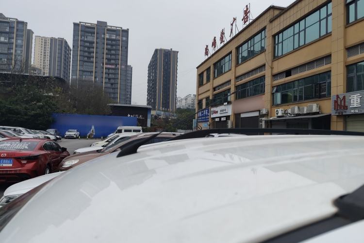 Used HYOSOW H2 2016 H2E 1.5L Elite Model BJ415B Roof