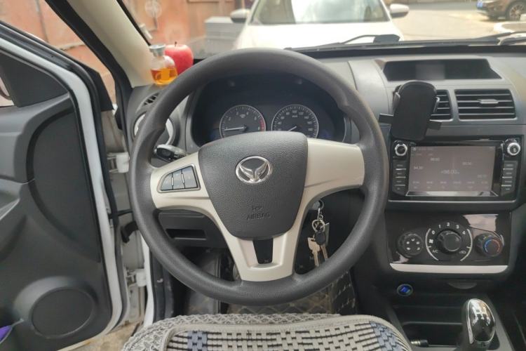 Used HYOSOW H2 2016 H2E 1.5L Elite Model BJ415B Steering Wheel