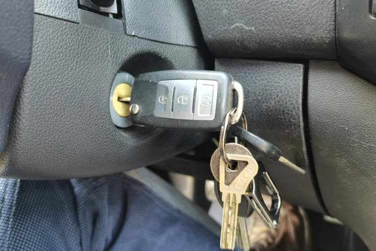 Used HYOSOW H2 2016 H2E 1.5L Elite Model BJ415B Vehicle Key