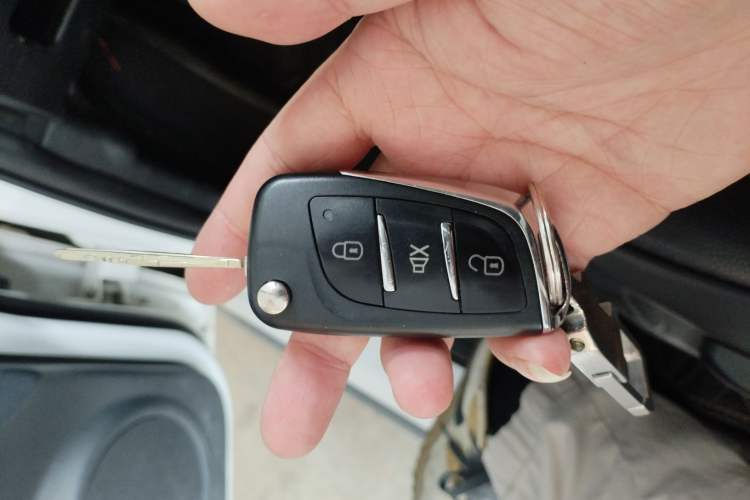 Used HYOSOW H2 2016 H2E 1.5L Elite Model BJ415B Vehicle Key